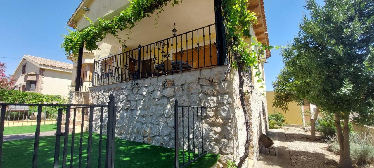 Casa Rural Rincones De Albares Guest House Exterior photo